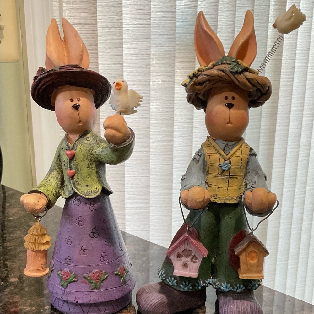 Charming Bunny Figurines with Birdhouses